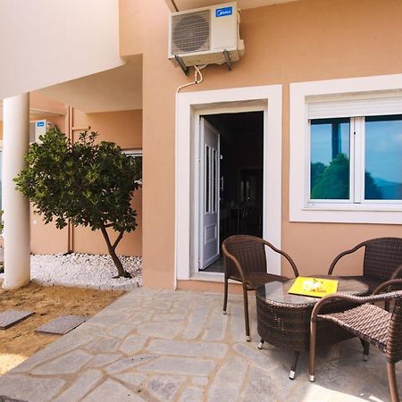 Вилла El Mare Seaside Retreats - Bespoke Luxury Getaways Лименария Экстерьер фото