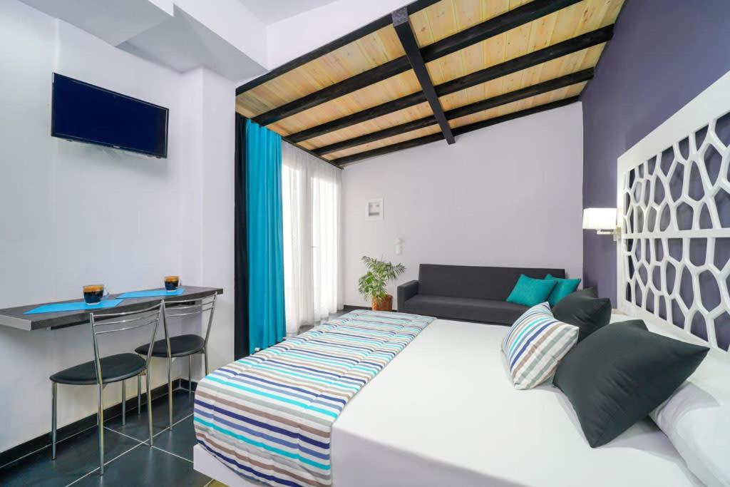Вилла El Mare Seaside Retreats - Bespoke Luxury Getaways Лименария Экстерьер фото