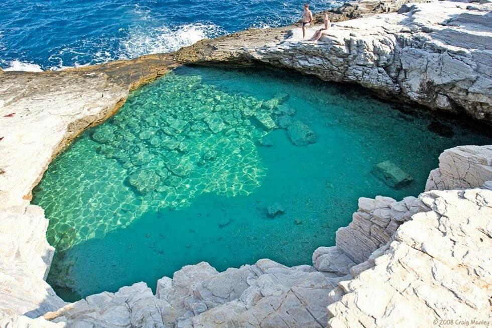 Вилла El Mare Seaside Retreats - Bespoke Luxury Getaways Лименария Экстерьер фото