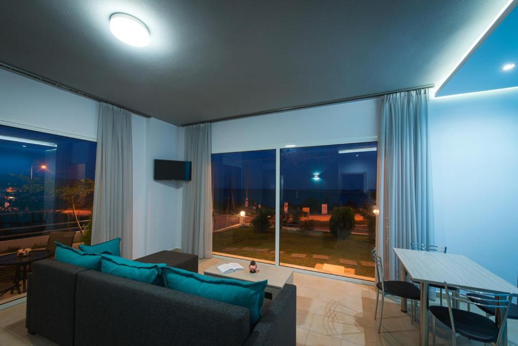 Вилла El Mare Seaside Retreats - Bespoke Luxury Getaways Лименария Экстерьер фото